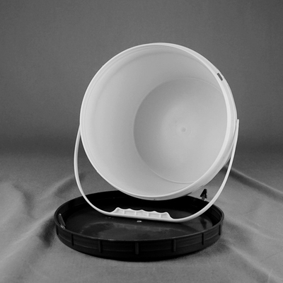 OEM ODM de Welkome 8L Kleine Plastic Emmer van de het Wateropslag van Zandemmers met Schroefdeksel