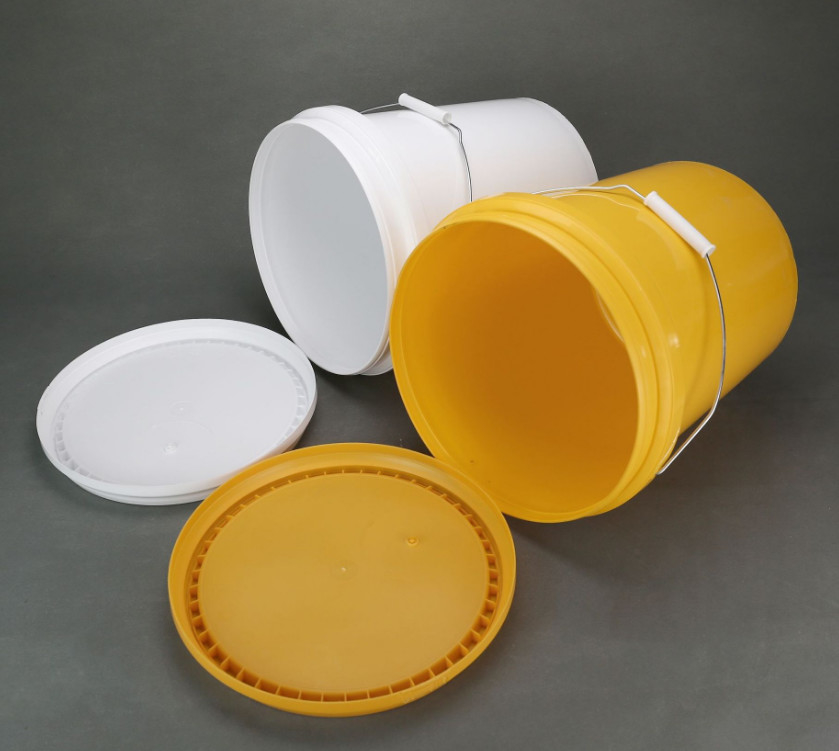 Custom kleur 5 gallon plastic emmers met snap op deksel en handvat voor industrieel gebruik