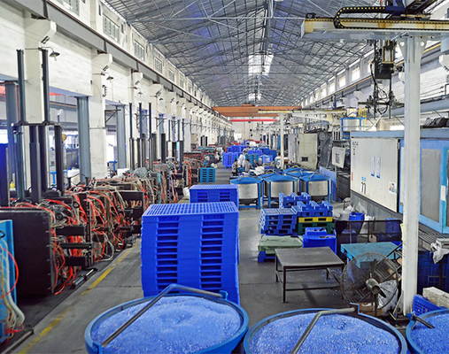 Heavy Duty Euro HDPE Grote Stapelbare Kunststof Pallet Omkeerbaar Dubbelzijdig