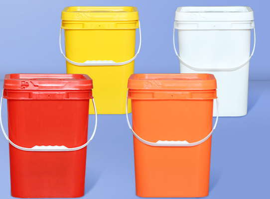 Handvat inbegrepen wit vierkant plastic vat voor verbeterde functionaliteit
