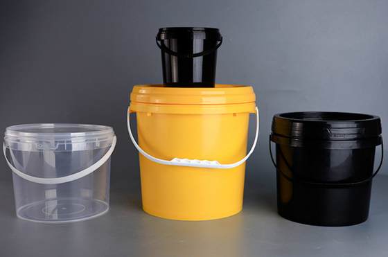 Duurzame cirkelvormige plastic emmer met schermdruktechnologie
