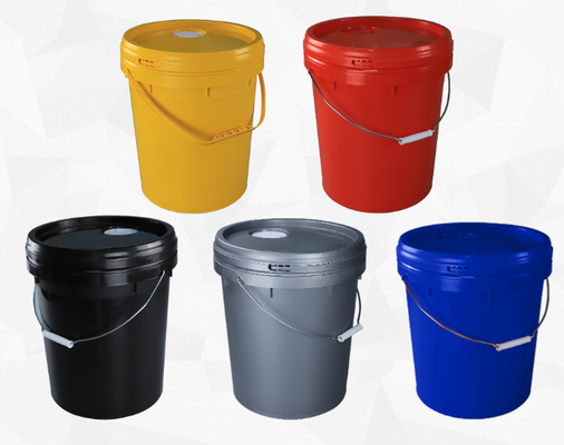 5 liter plastic emmers met deksel en 20 liter capaciteit voor wateropslagoplossingen